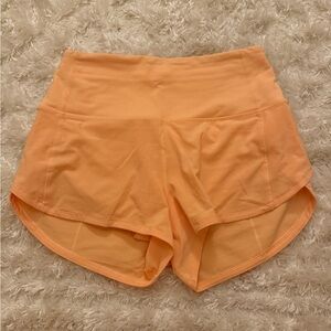 Lululemon Athletica speed up shorts, High-Rise 2.5 inch in color summer glow